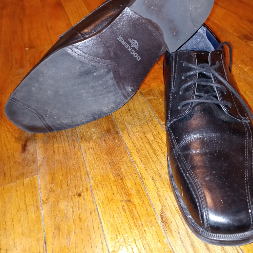Dockers dress shoe - Picture 2 of 3